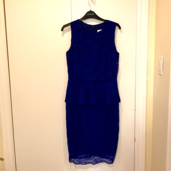 Dress - Picture 6 of 7
